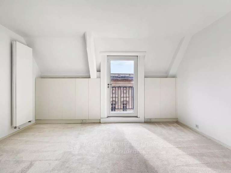 Appartement Paris 1er - 3 chambres - 240m²