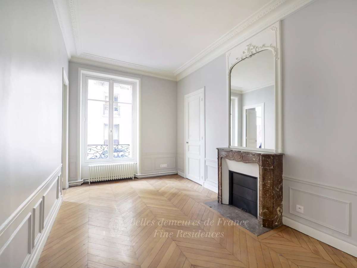 Apartment Paris 7e
