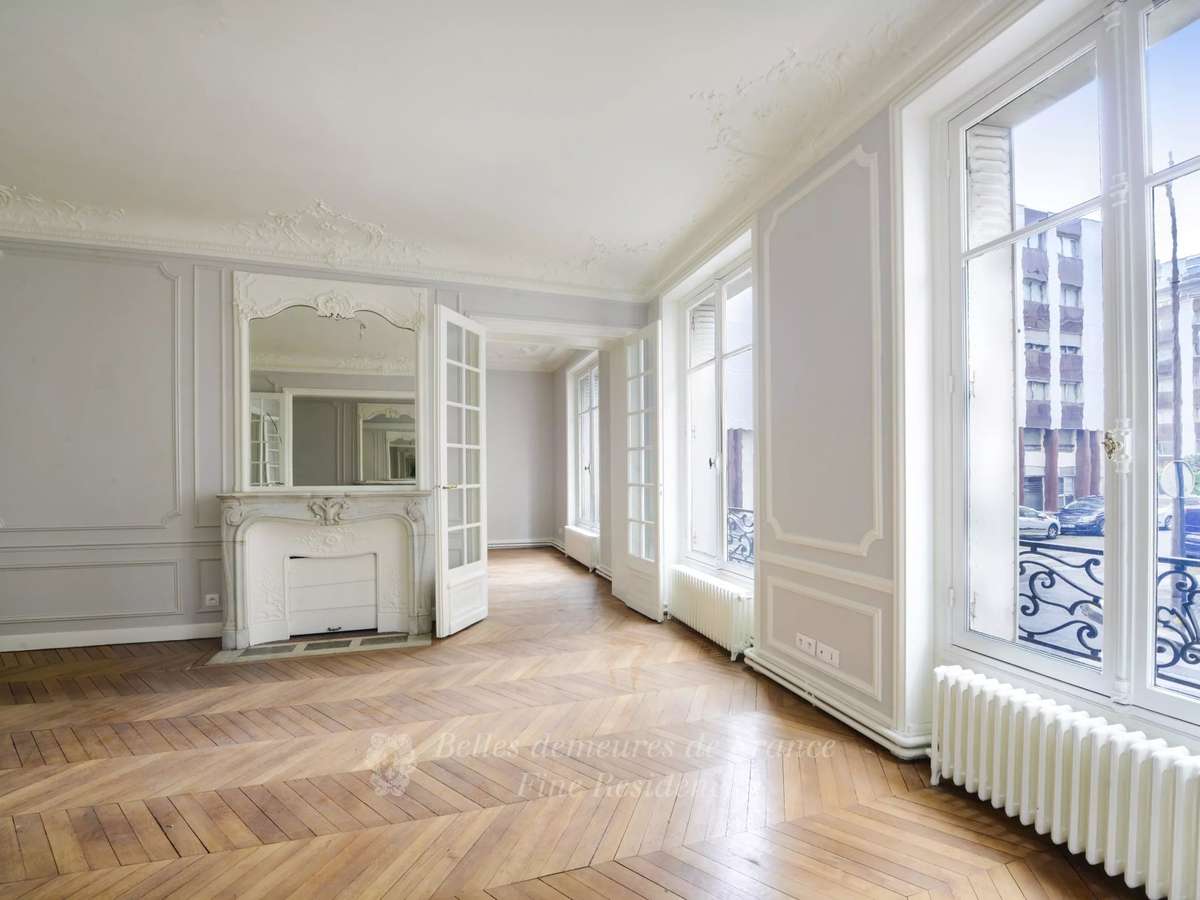Apartment Paris 7e