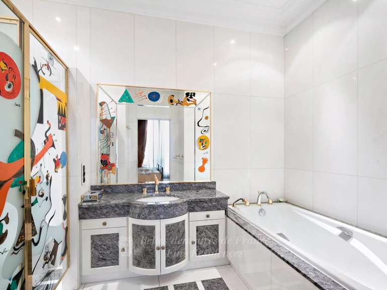 Appartement Paris 8e - 3 chambres - 297m²
