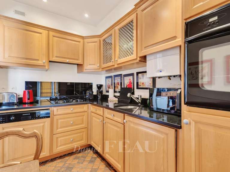 Appartement Paris 4e - 1 chambre - 65m²
