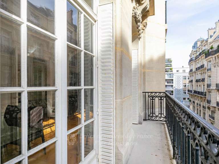 Appartement Paris 16e - 3 chambres - 142m²