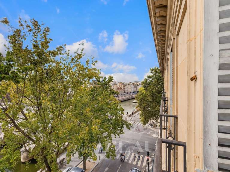 Appartement Paris 4e - 2 chambres - 111m²