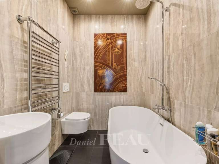 Appartement Paris 3e - 2 chambres - 115m²