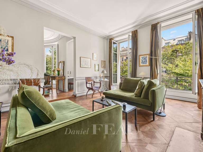 Appartement Paris 3e - 2 chambres - 115m²
