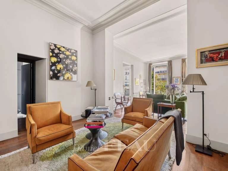 Appartement Paris 3e - 2 chambres - 115m²