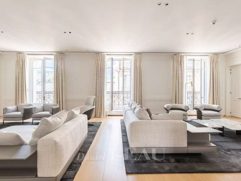 Appartement Paris 8e - 4 chambres - 345m²