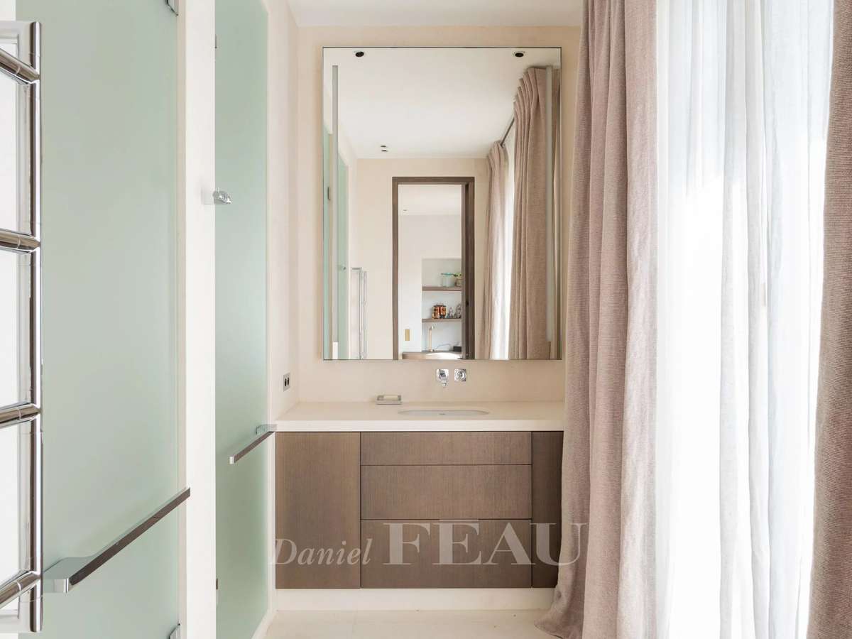 Apartment Paris 8e