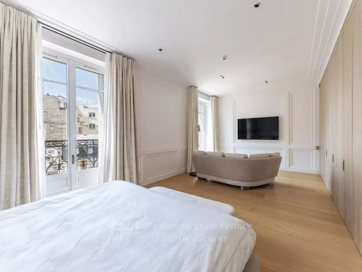 Apartment Paris 8e