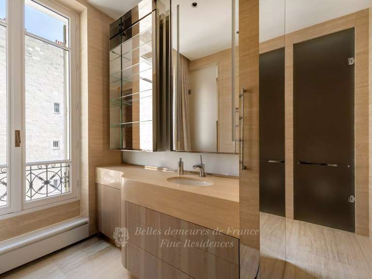 Appartement Paris 8e - 4 chambres - 345m²