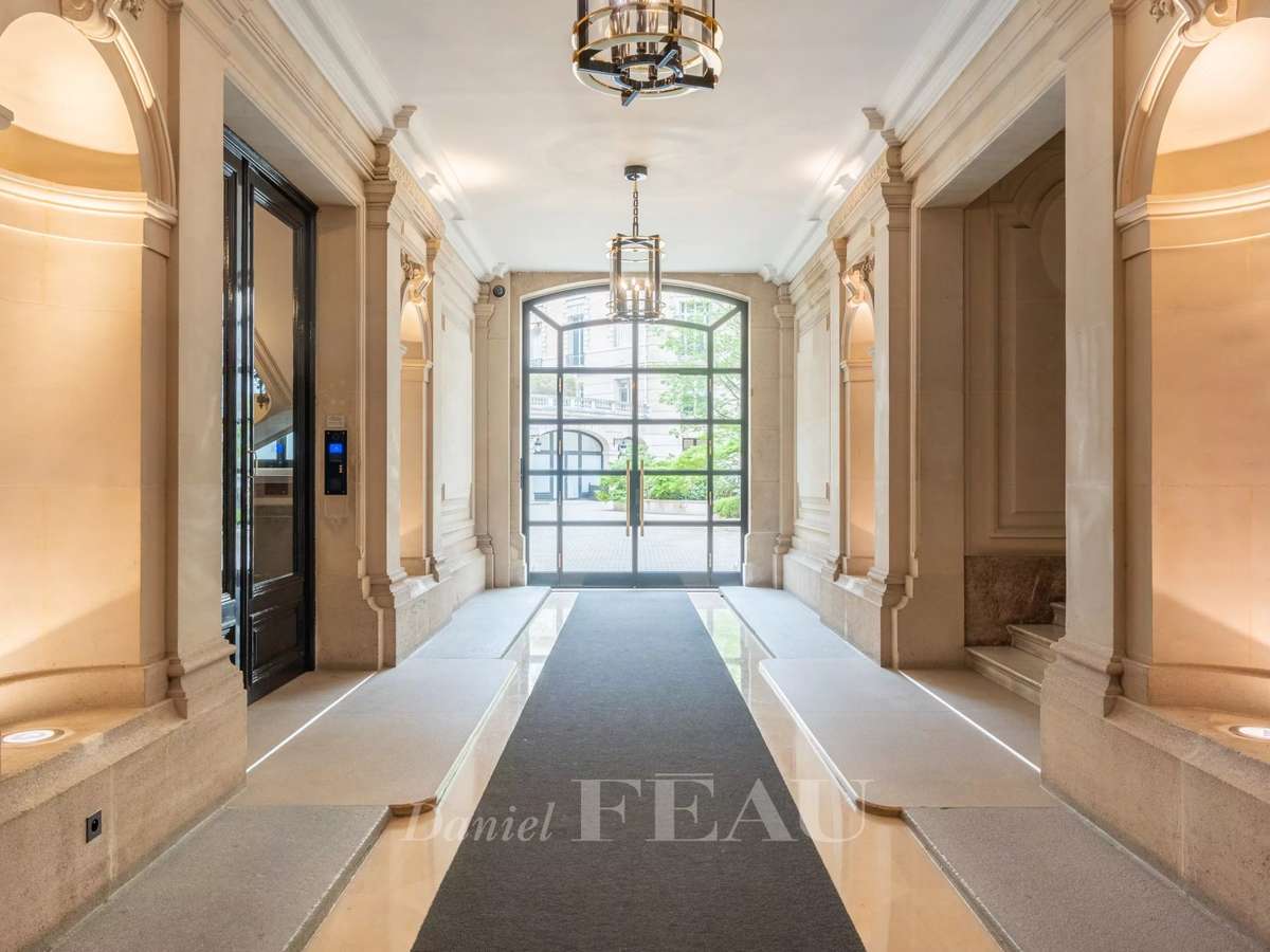 Apartment Paris 8e