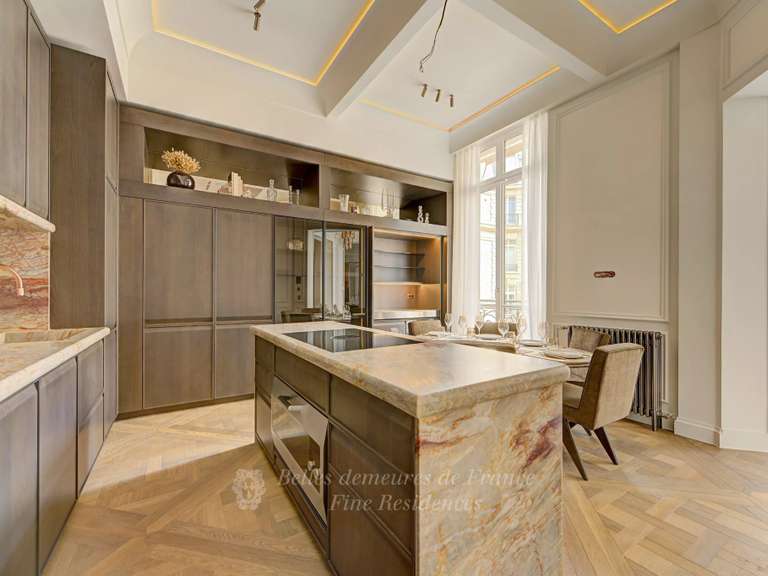 Appartement Paris 8e - 5 chambres - 372m²