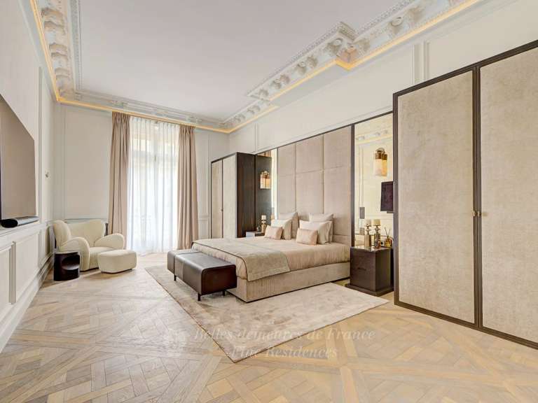 Appartement Paris 8e - 5 chambres - 372m²