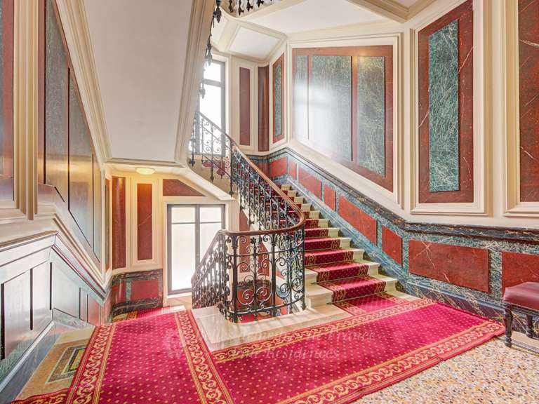 Appartement Paris 8e - 5 chambres - 372m²