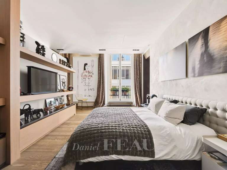 Appartement Paris 3e - 2 chambres - 185m²