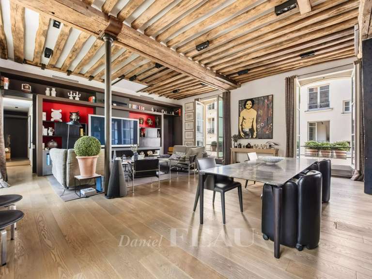 Appartement Paris 3e - 2 chambres - 185m²