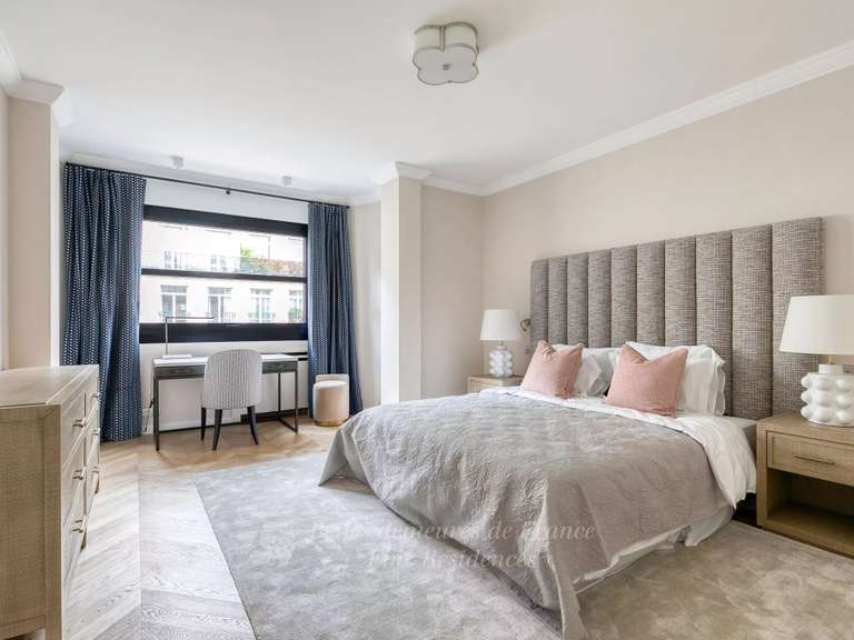 Appartement Paris 7e - 5 chambres - 266m²