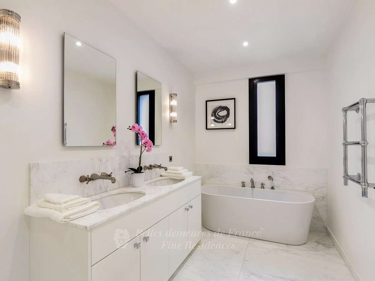 Apartment Paris 7e