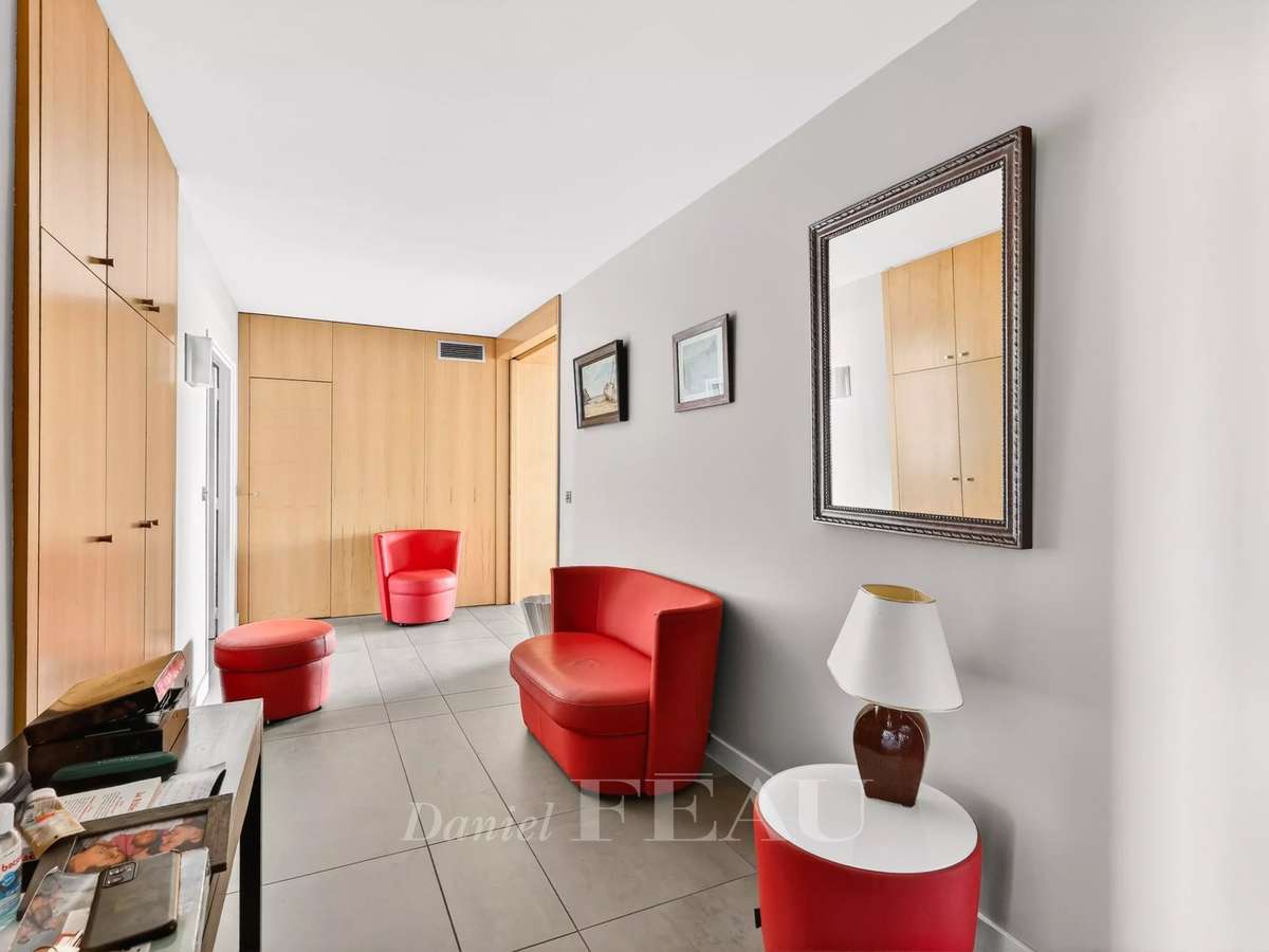 Apartment Paris 20e