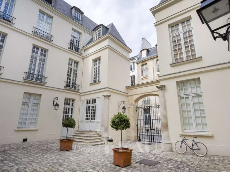 Appartement Paris 3e - 1 chambre - 80m²