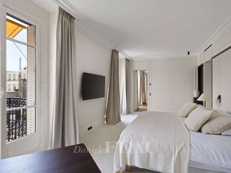 Appartement Paris 8e - 3 chambres - 315m²