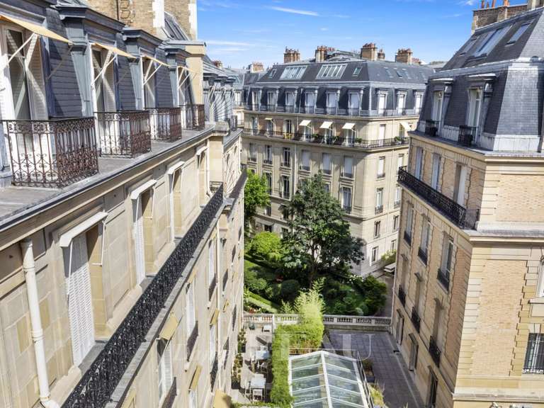 Appartement Paris 8e - 3 chambres - 315m²