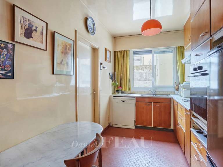 Appartement Paris 16e - 3 chambres - 127m²