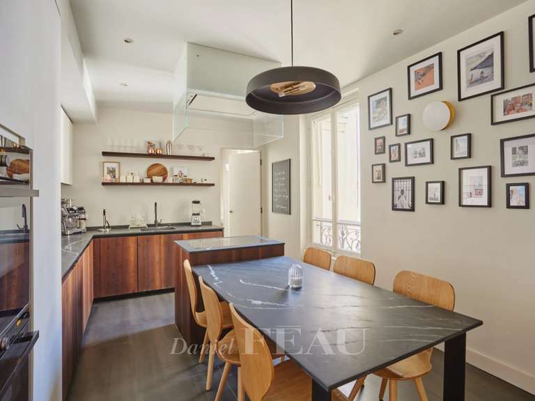 Appartement Paris 1er - 2 chambres - 86m²