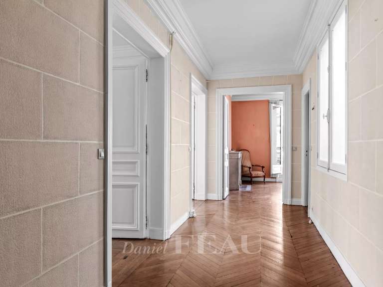 Appartement Paris 8e - 4 chambres - 146m²