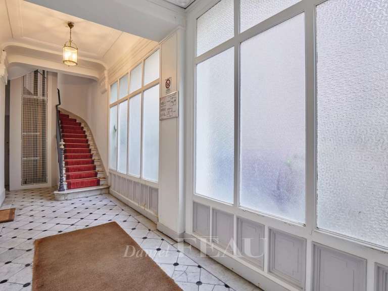 Appartement Paris 8e - 3 chambres - 124m²