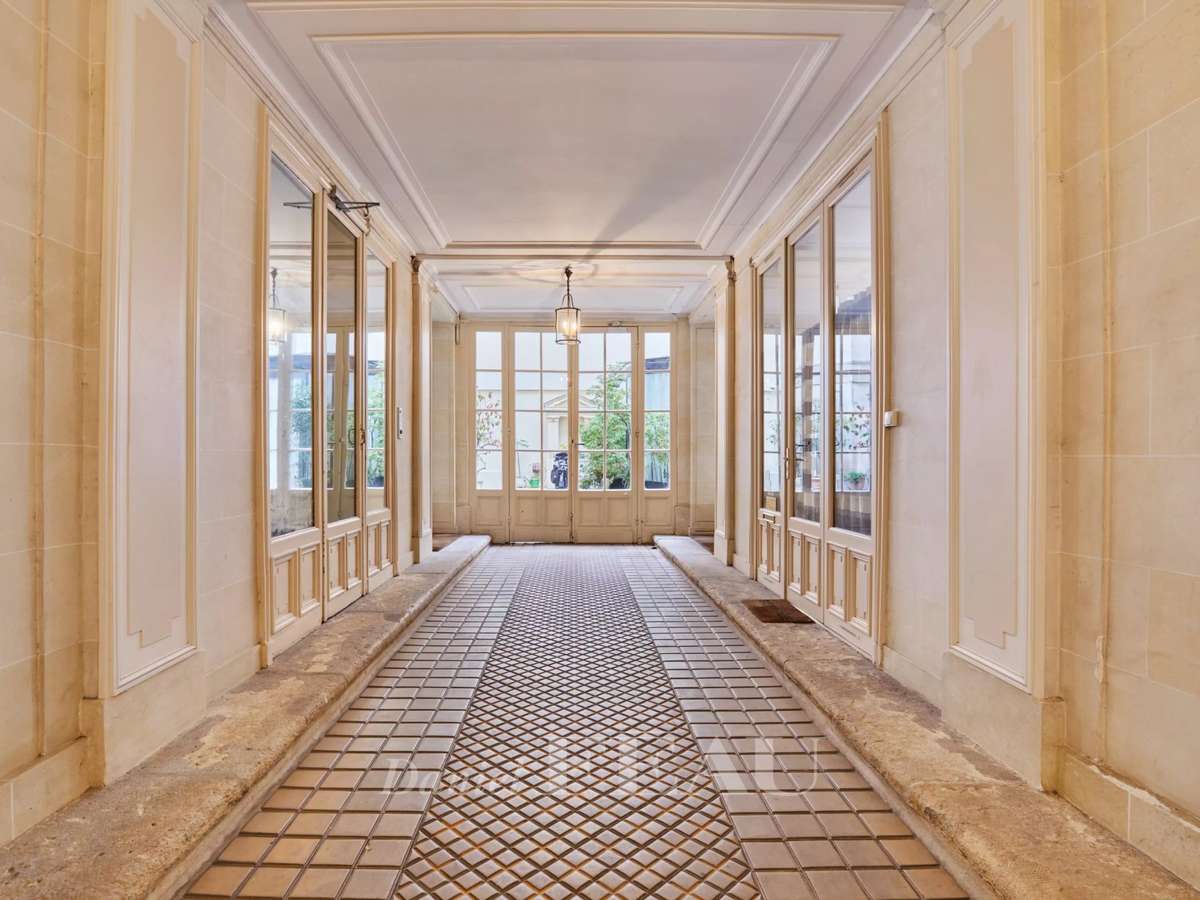Apartment Paris 8e