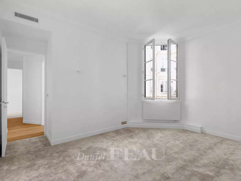 Appartement Paris 8e - 3 chambres - 157m²