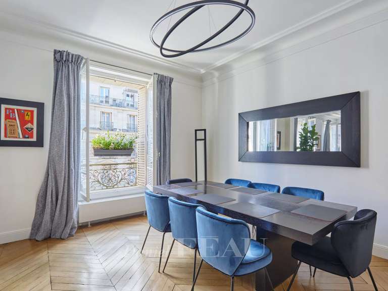 Appartement Paris 8e - 3 chambres - 168m²