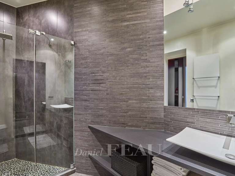 Appartement Paris 8e - 3 chambres - 168m²