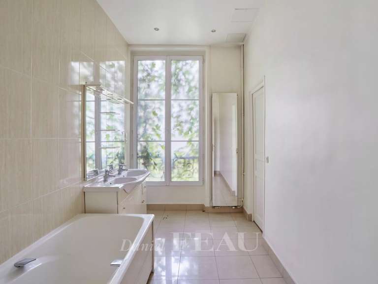 Appartement Paris 8e - 4 chambres - 157m²