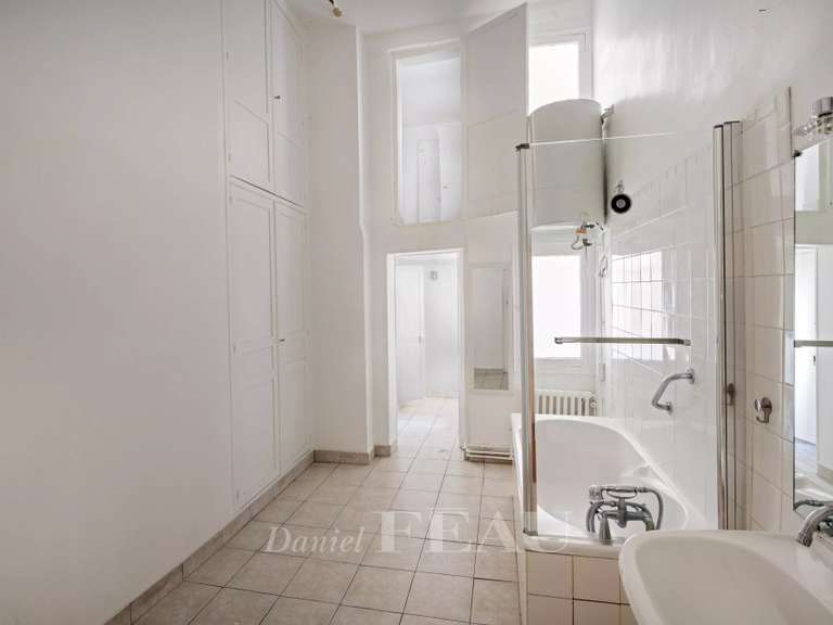 Appartement Paris 1er - 3 chambres - 134m²