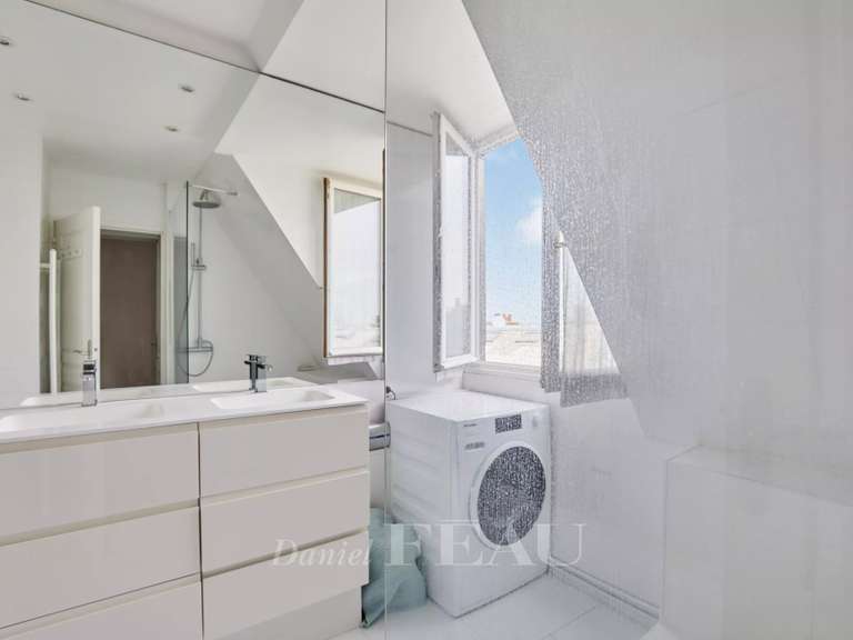 Appartement Paris 8e - 3 chambres - 134m²