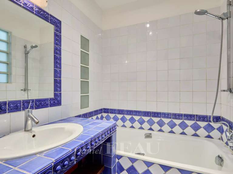 Appartement Paris 8e - 4 chambres - 177m²