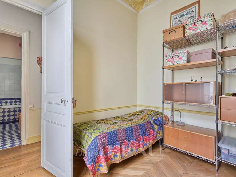 Appartement Paris 8e - 4 chambres - 177m²