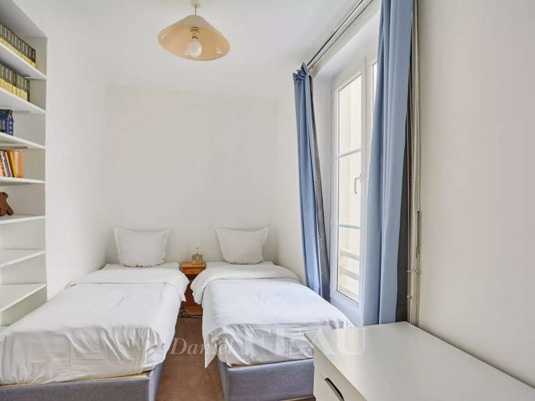 Appartement Paris 1er - 3 chambres - 79m²