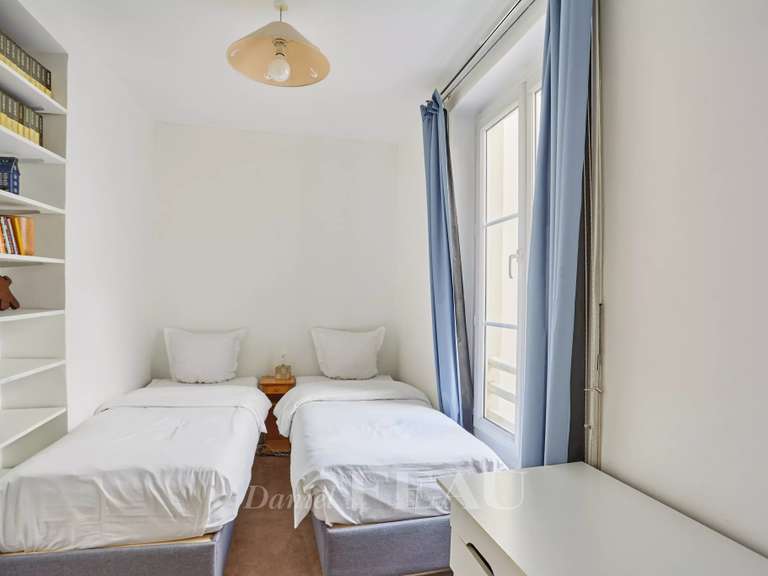 Appartement Paris 1er - 3 chambres - 79m²