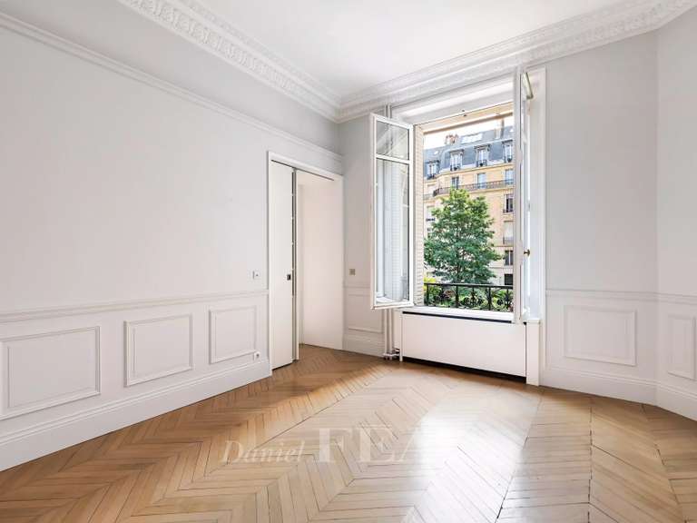 Appartement Paris 8e - 3 chambres - 187m²