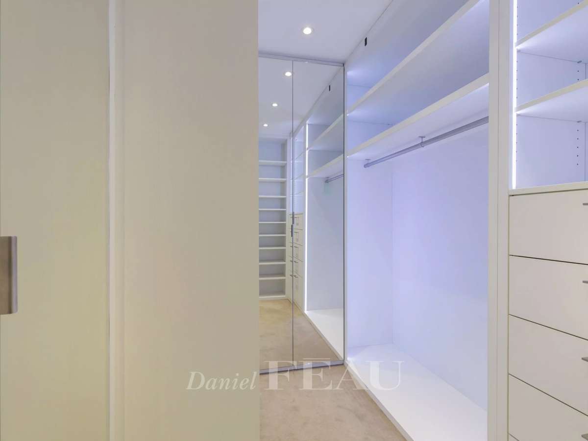 Apartment Paris 8e
