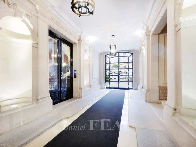 Appartement Paris 8e - 3 chambres - 187m²