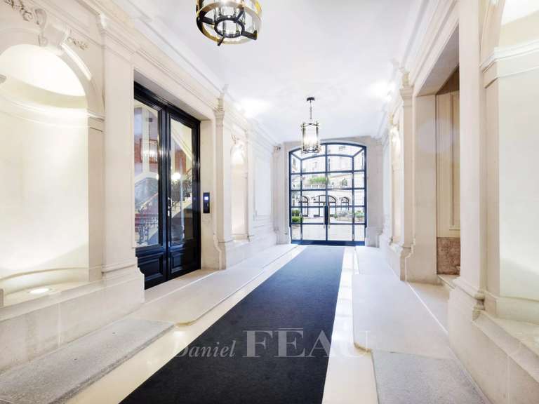 Appartement Paris 8e - 3 chambres - 187m²