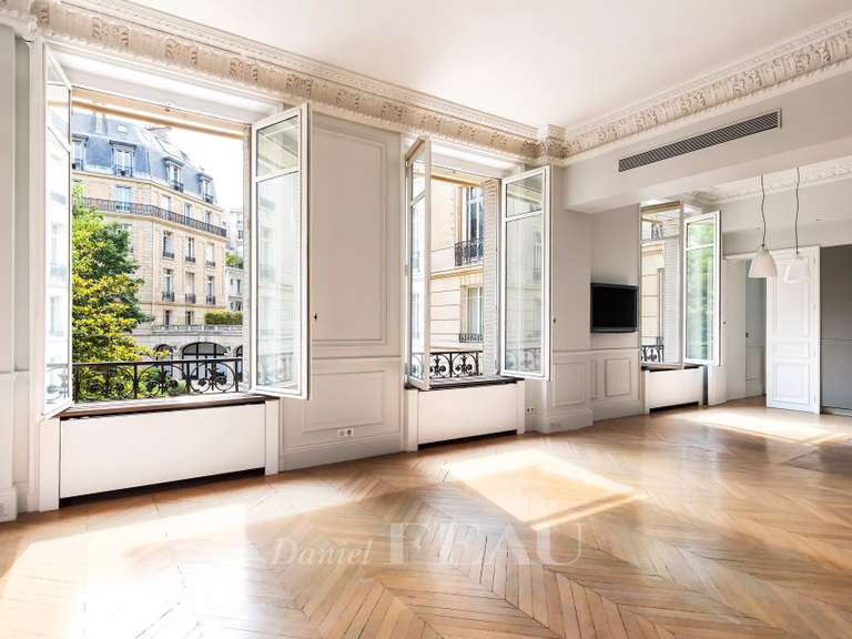 Appartement Paris 8e - 3 chambres - 187m²
