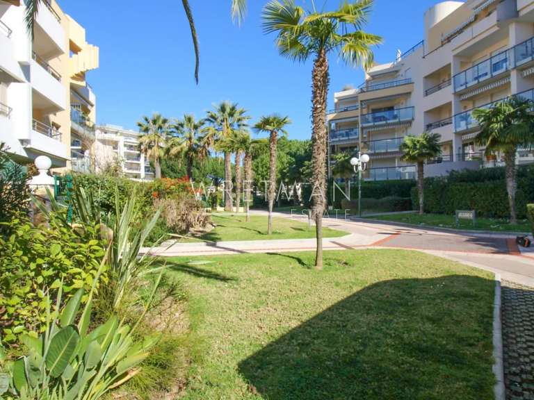 Appartement Cagnes-sur-Mer - 2 chambres - 53m²