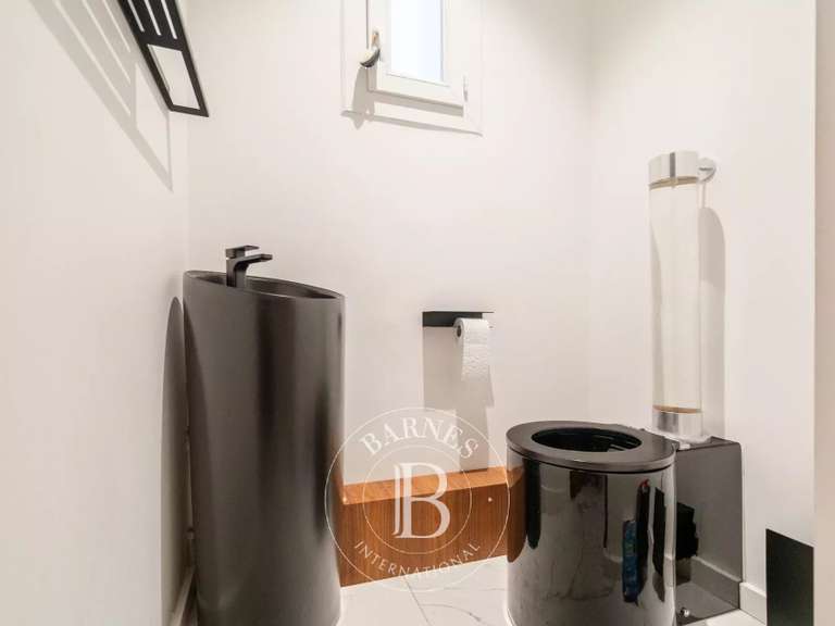 Appartement Marseille 8e - 2 chambres - 101m²