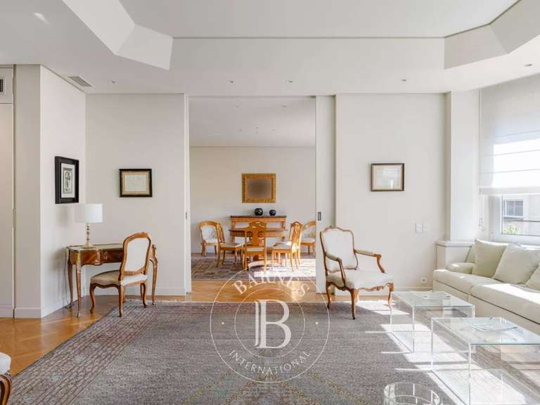 Apartment Marseille 8e - 3 bedrooms - 218m²