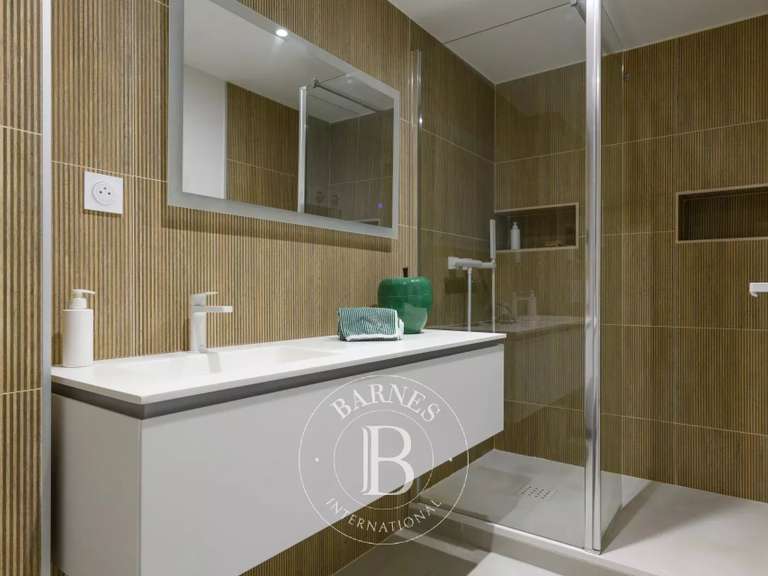 Appartement Marseille 6e - 3 chambres - 117m²
